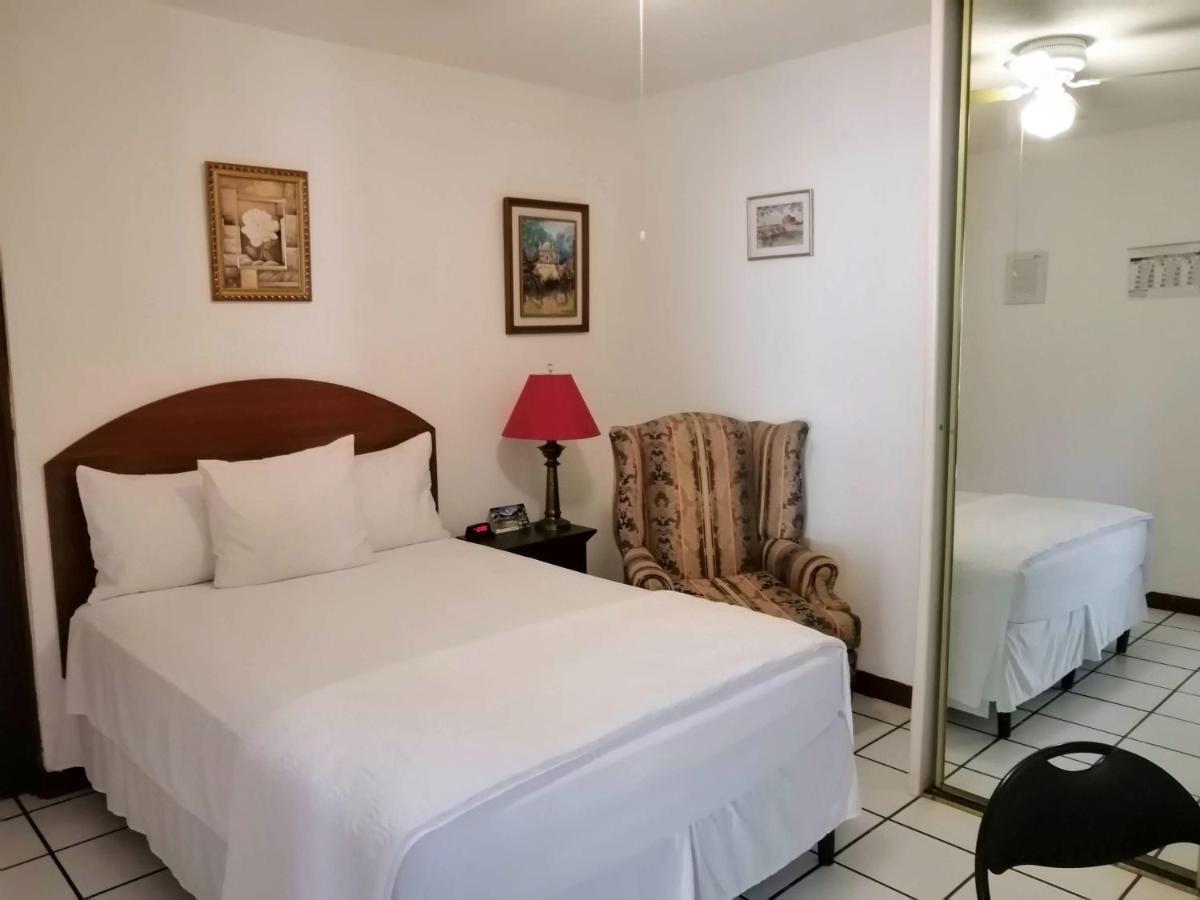 Novohostal B&B Guatemala City ภายนอก รูปภาพ