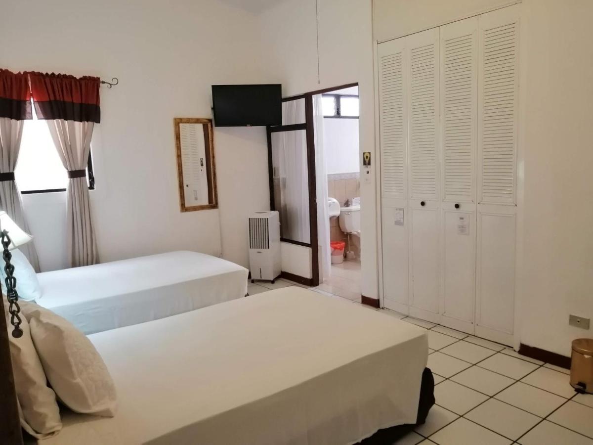 Novohostal B&B Guatemala City ภายนอก รูปภาพ