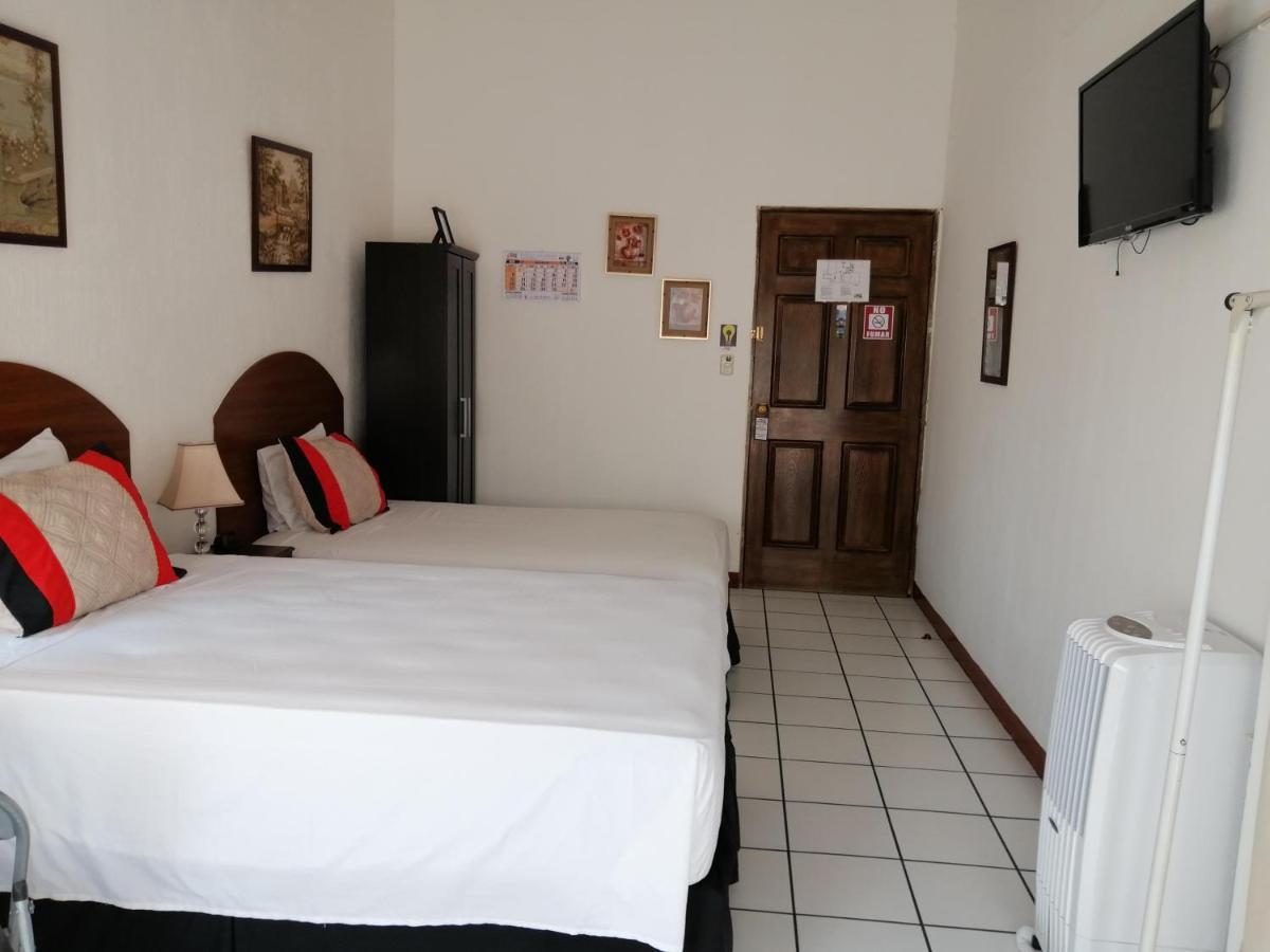 Novohostal B&B Guatemala City ภายนอก รูปภาพ