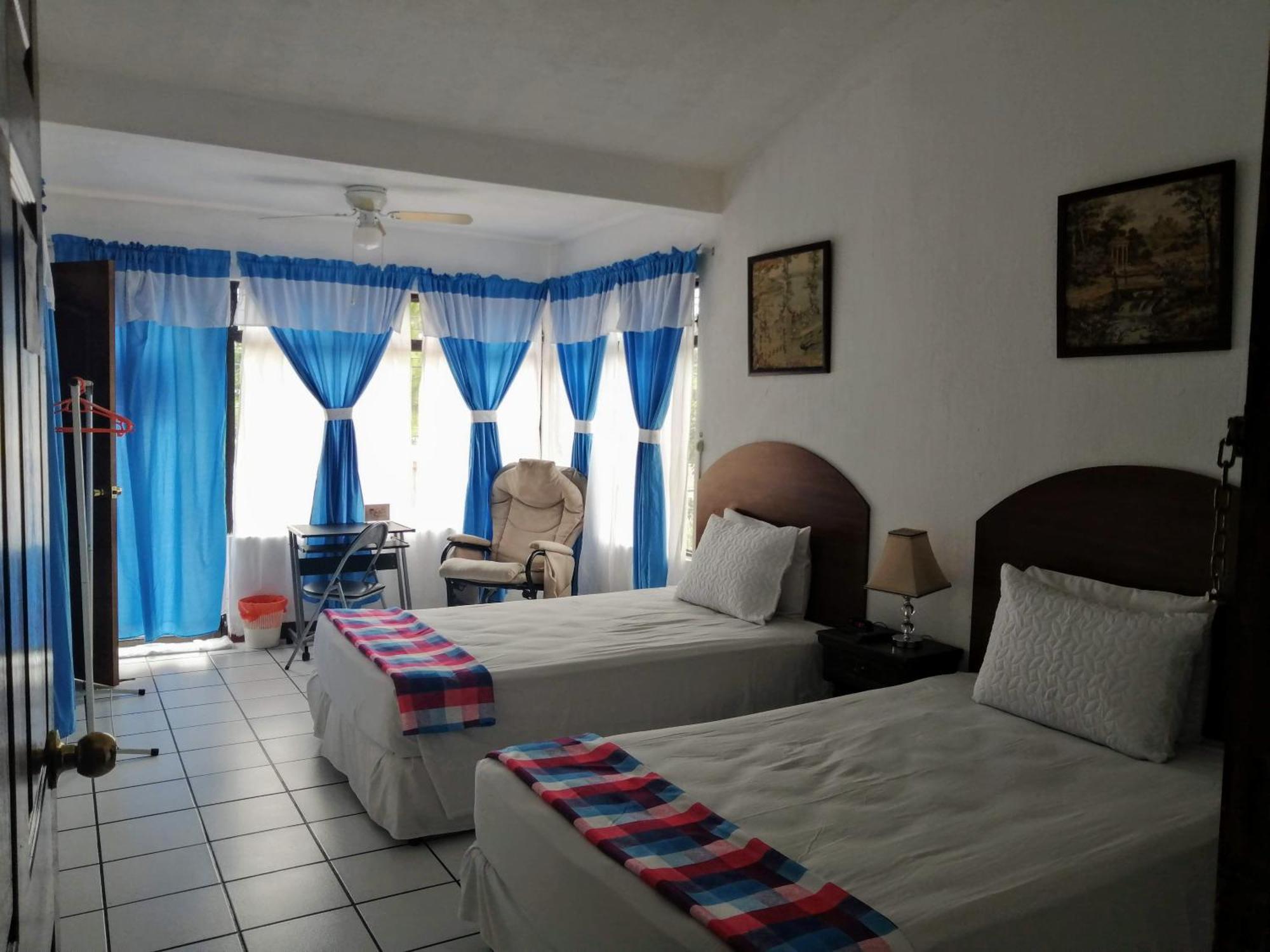Novohostal B&B Guatemala City ภายนอก รูปภาพ