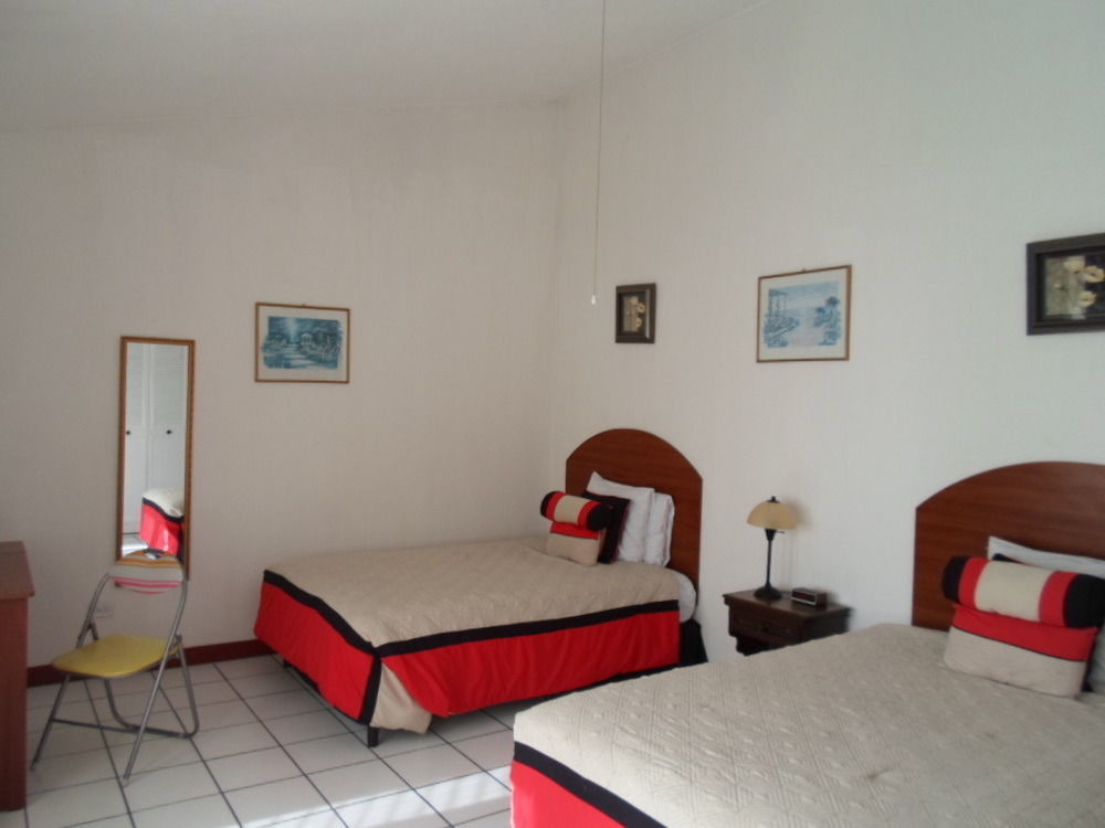 Novohostal B&B Guatemala City ภายนอก รูปภาพ