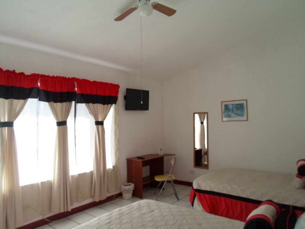 Novohostal B&B Guatemala City ภายนอก รูปภาพ